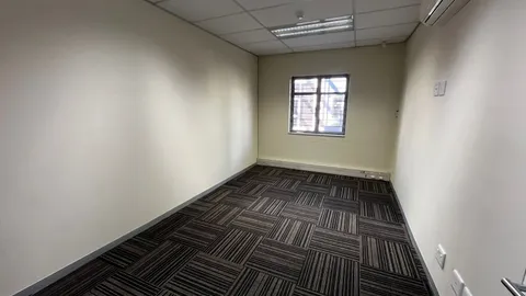 23 Eaton Road, Bryanston has a 306m² Office Space Avaolable To Let (11)